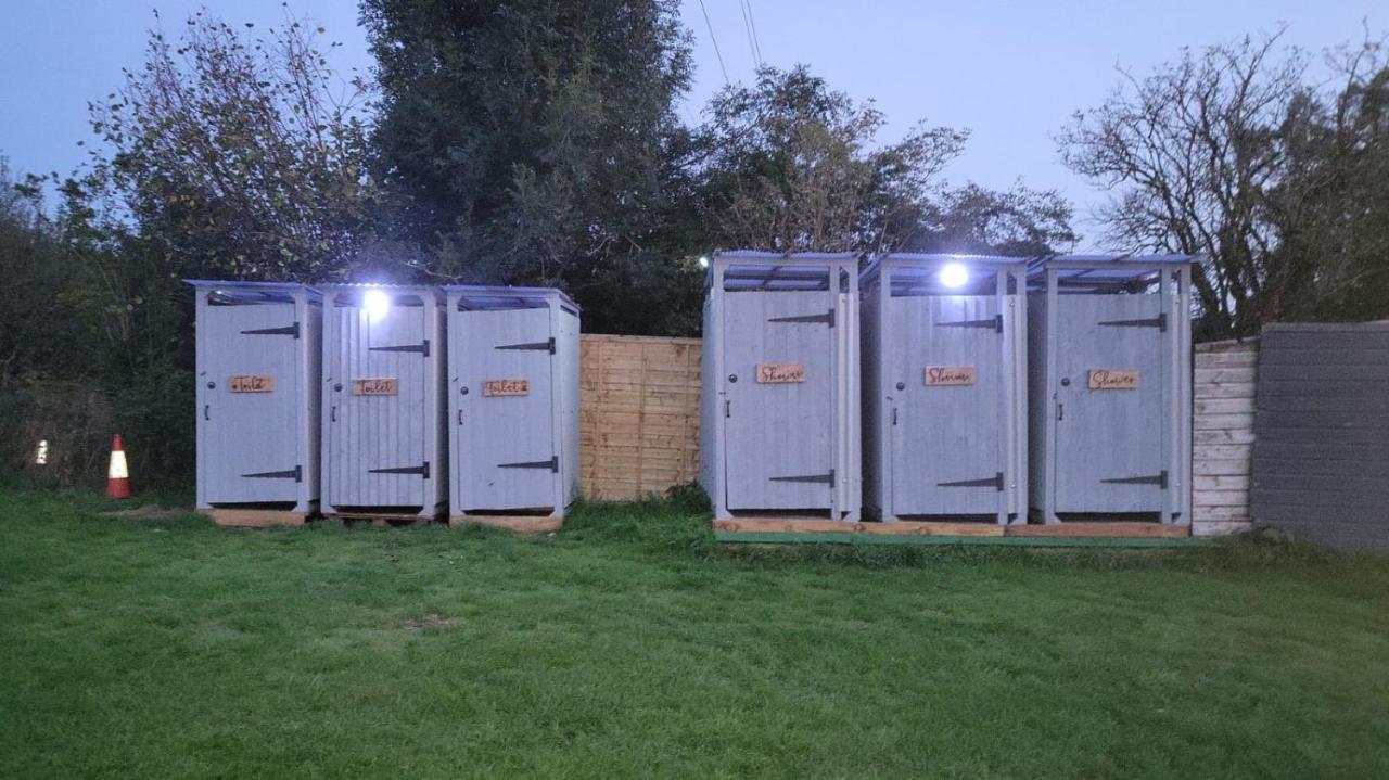 Dorset Glamping Fields Hotel Corfe Mullen Exterior foto